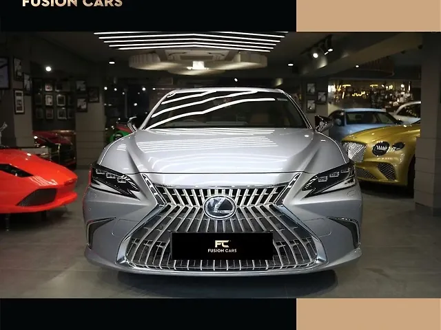 Used 2025 Lexus ES in Delhi