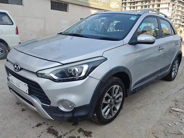 Used 2017 Hyundai i20 Active in Dehradun