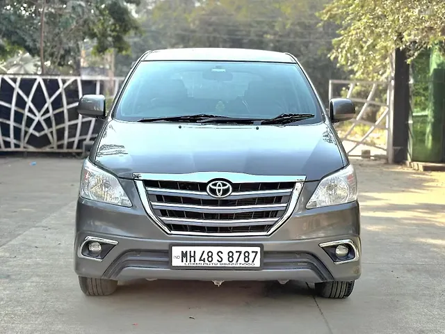 Used 2013 Toyota Innova in Thane