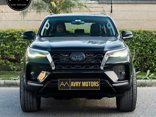 Used 2023 Toyota Fortuner in Delhi