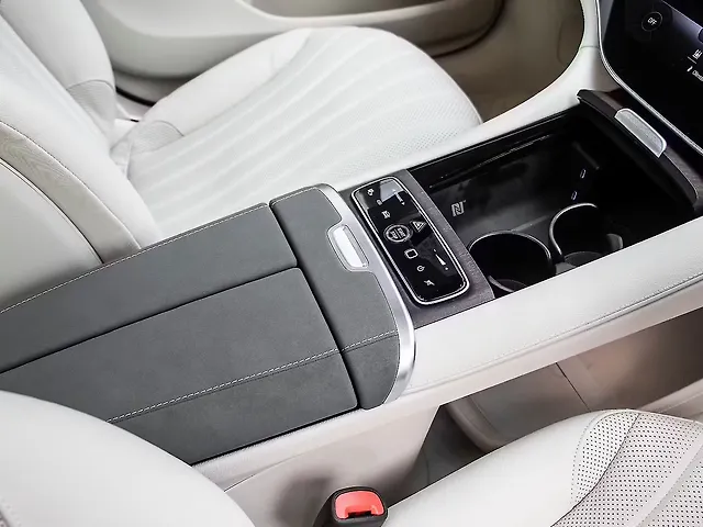 Used Mercedes-Benz EQS 580 4MATIC in Delhi