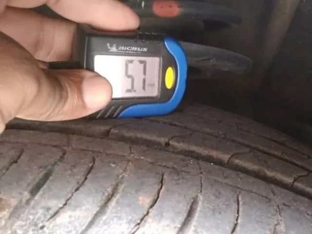 Used Mahindra Old Generation XUV700 AX 7 Petrol AT Luxury Pack 7 STR [2021] in Delhi