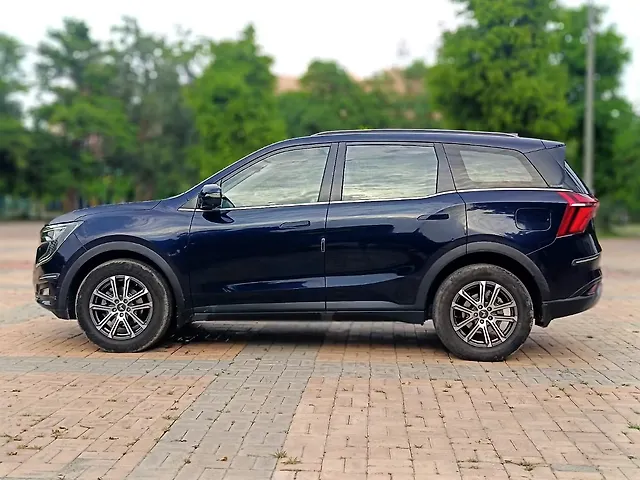 Used Mahindra Old Generation XUV700 AX 7 Petrol AT Luxury Pack 7 STR [2021] in Delhi