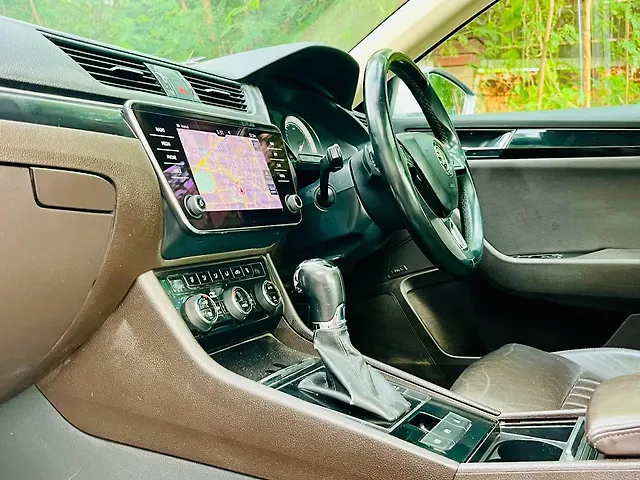 Used Skoda Superb [2016-2020] L&K TDI AT in Delhi