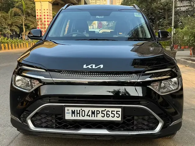 Used 2025 Kia Carens in Mumbai