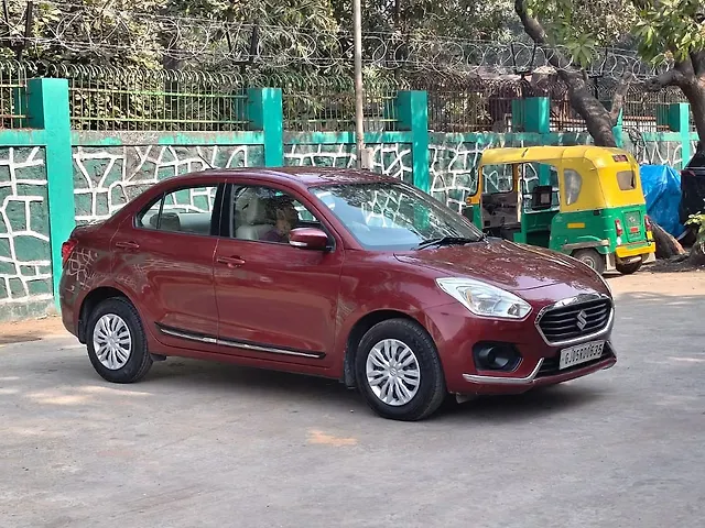 Used Maruti Suzuki Dzire [2017-2020] VXi AMT in Surat