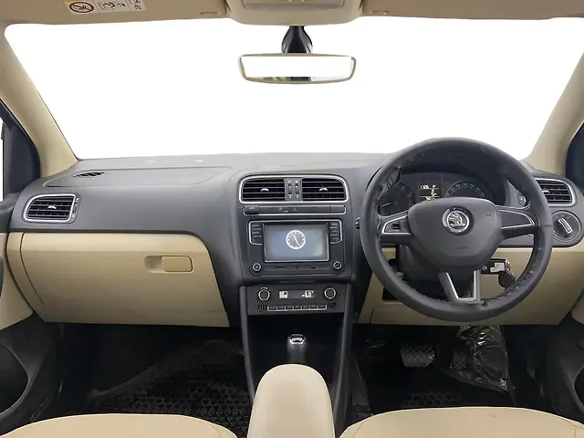 Used Skoda Rapid Style 1.6 MPI AT in Mumbai