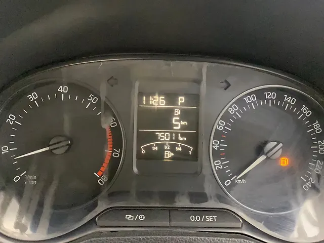 Used Skoda Rapid Style 1.6 MPI AT in Mumbai