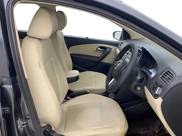 Used Skoda Rapid Style 1.6 MPI AT in Mumbai