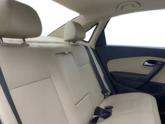 Used Skoda Rapid Style 1.6 MPI AT in Mumbai