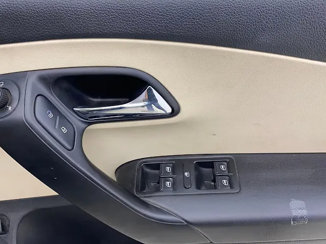 Used Skoda Rapid Style 1.6 MPI AT in Mumbai