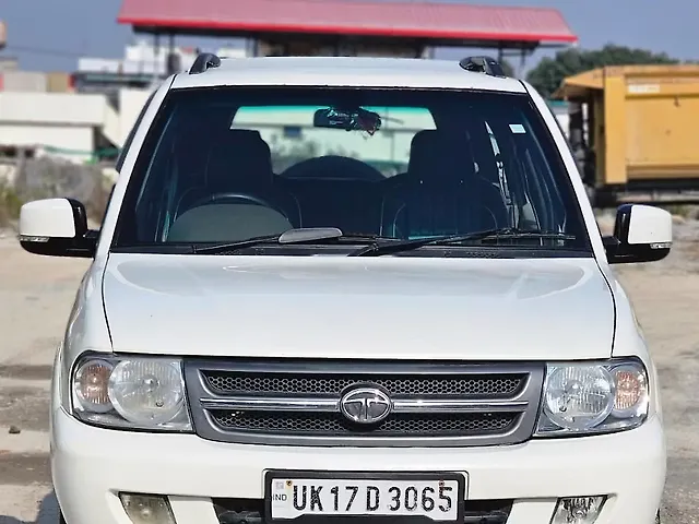 Used 2016 Tata Safari in Dehradun