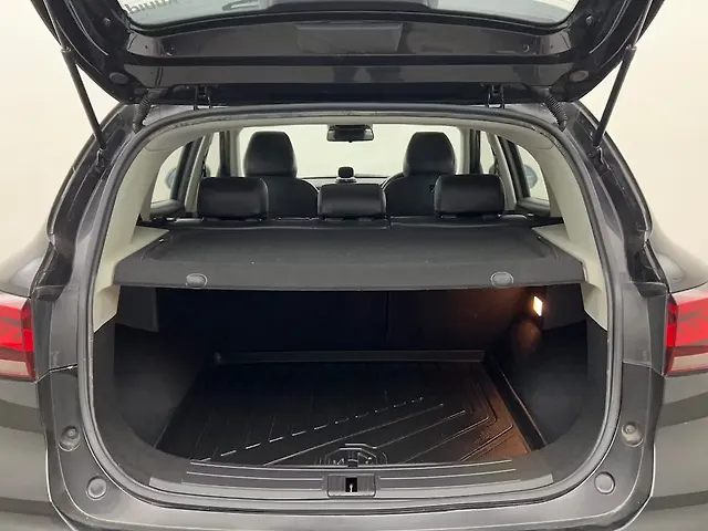 Used MG Astor Savvy 1.3 Turbo AT S Red [2021-2023] in Mumbai