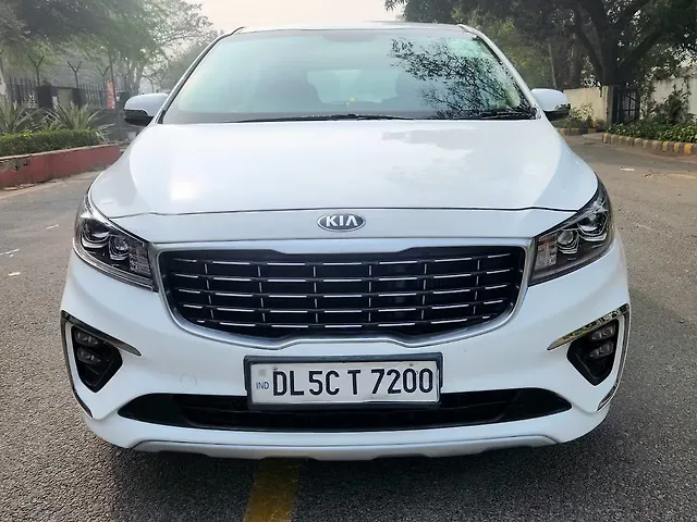Used 2021 Kia Carnival in Delhi