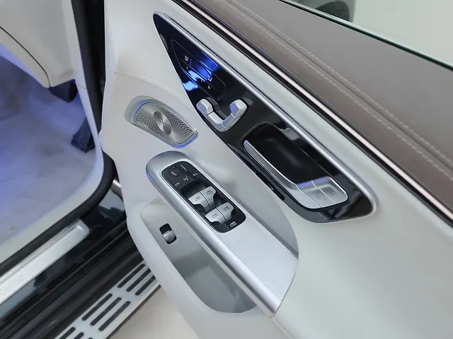 Used Mercedes-Benz EQE SUV 500 4MATIC in Delhi