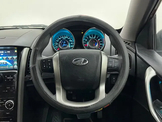 Used Mahindra XUV500 W7 AT [2018-2020] in Mumbai