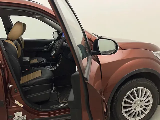 Used Mahindra XUV500 W7 AT [2018-2020] in Mumbai