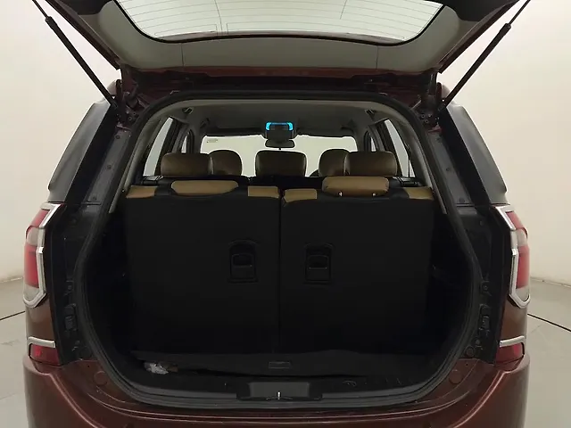 Used Mahindra XUV500 W7 AT [2018-2020] in Mumbai