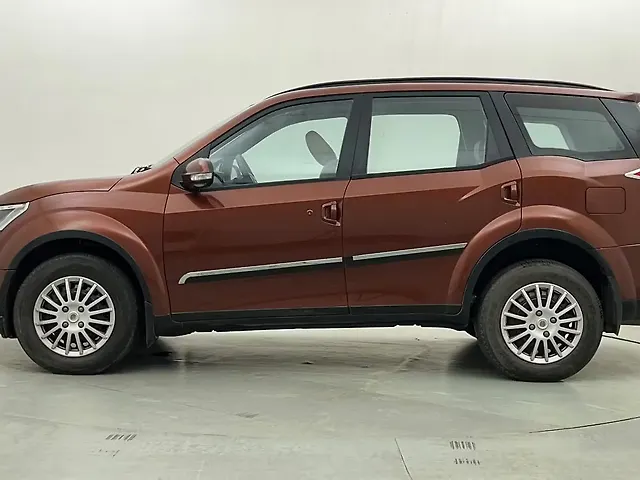 Used Mahindra XUV500 W7 AT [2018-2020] in Mumbai