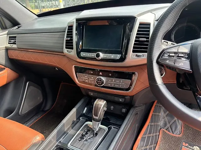 Used Mahindra Alturas G4 4WD AT [2018-2020] in Delhi