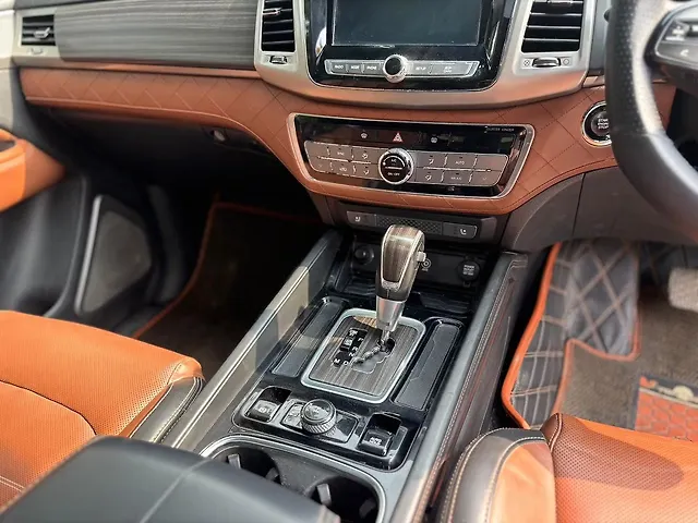 Used Mahindra Alturas G4 4WD AT [2018-2020] in Delhi