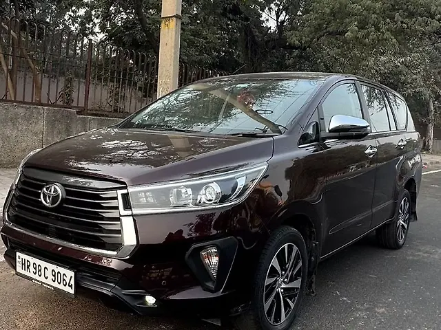 Used 2022 Toyota Innova Crysta in Delhi