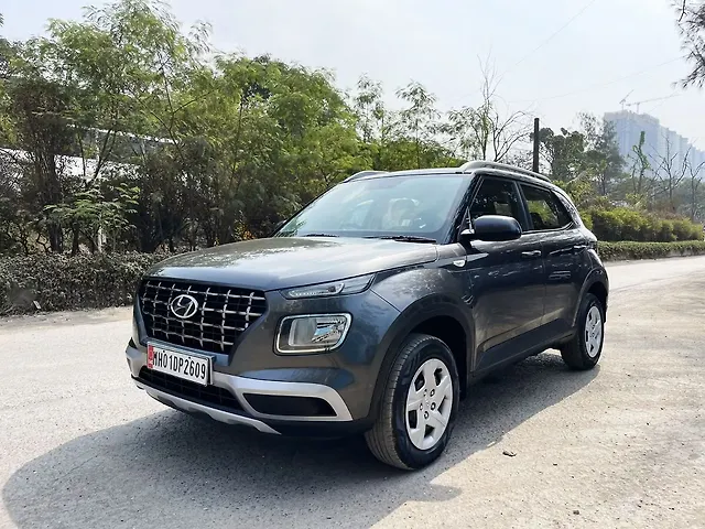 Used 2020 Hyundai Venue in Mumbai