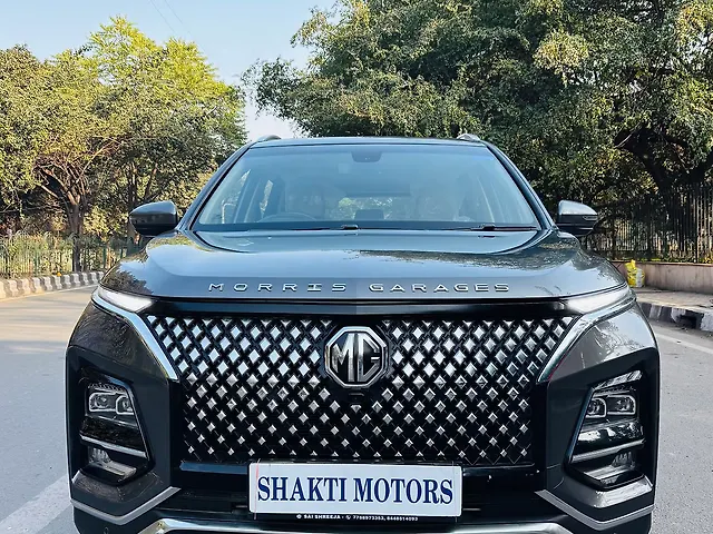 Used 2025 MG Hector in Delhi