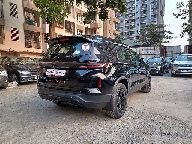 Used Tata Safari Accomplished Plus 6 STR Dark Edition AT in Mumbai