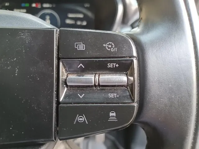 Used Tata Safari Accomplished Plus 6 STR Dark Edition AT in Mumbai