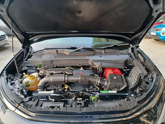 Used Tata Safari Accomplished Plus 6 STR Dark Edition AT in Mumbai