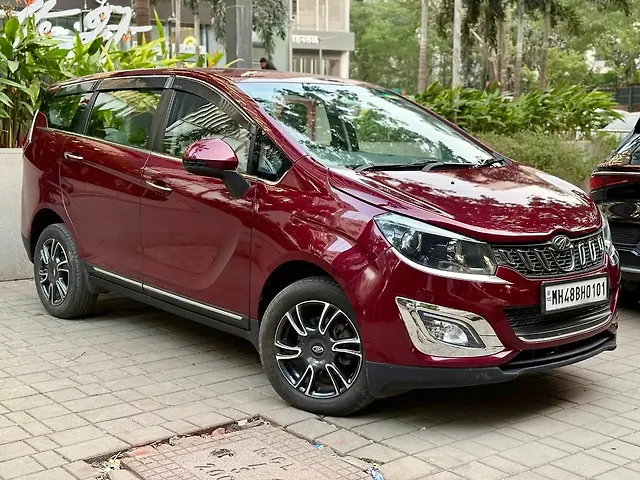 Used Mahindra Marazzo [2018-2020] M8 7 STR in Mumbai