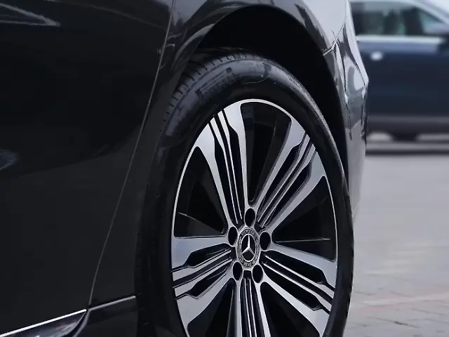 Used Mercedes-Benz EQS 580 4MATIC in Dehradun