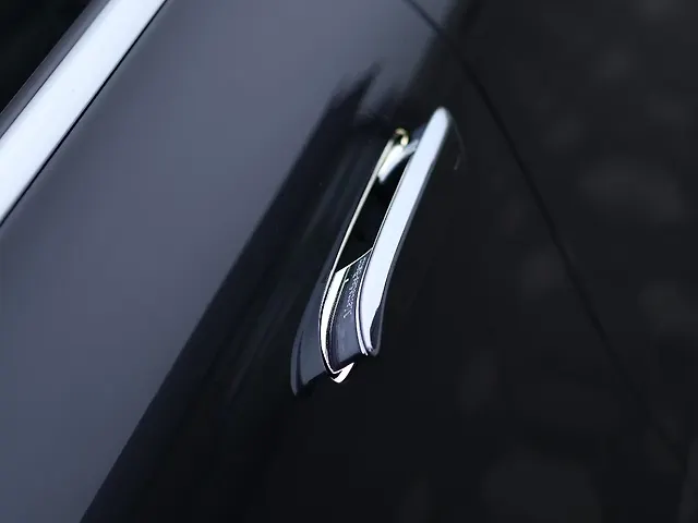 Used Mercedes-Benz EQS 580 4MATIC in Dehradun