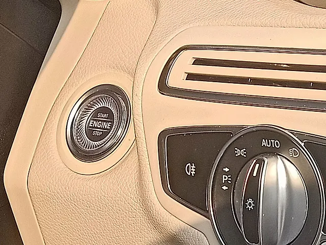 Used Mercedes-Benz C-Class [2014-2018] C 200 Avantgarde in Delhi