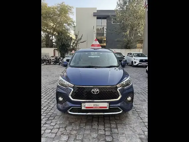 Used 2023 Toyota Rumion in Delhi