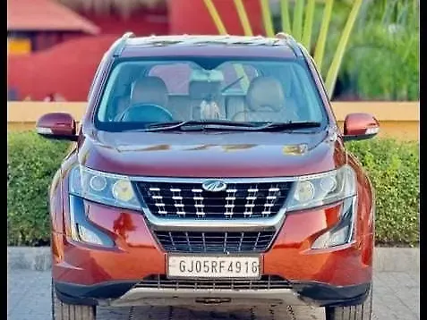 Used 2018 Mahindra XUV500 in Surat
