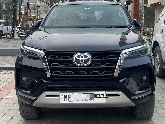 Used 2022 Toyota Fortuner in Indore