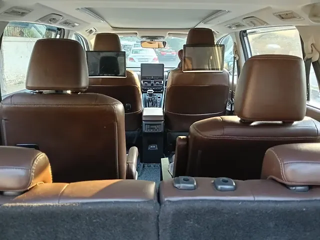 Used Toyota Innova Hycross ZX Hybrid (Electric + Petrol) Automatic (e-CVT) 7 STR in Lucknow