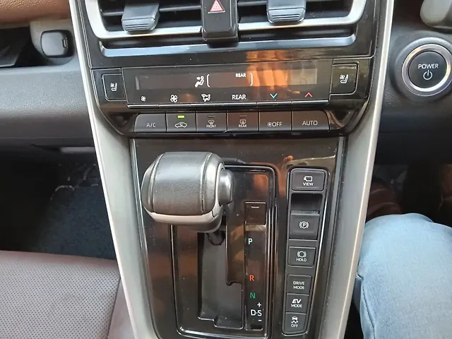 Used Toyota Innova Hycross ZX Hybrid (Electric + Petrol) Automatic (e-CVT) 7 STR in Lucknow