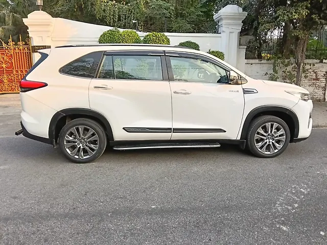 Used Toyota Innova Hycross ZX Hybrid (Electric + Petrol) Automatic (e-CVT) 7 STR in Lucknow