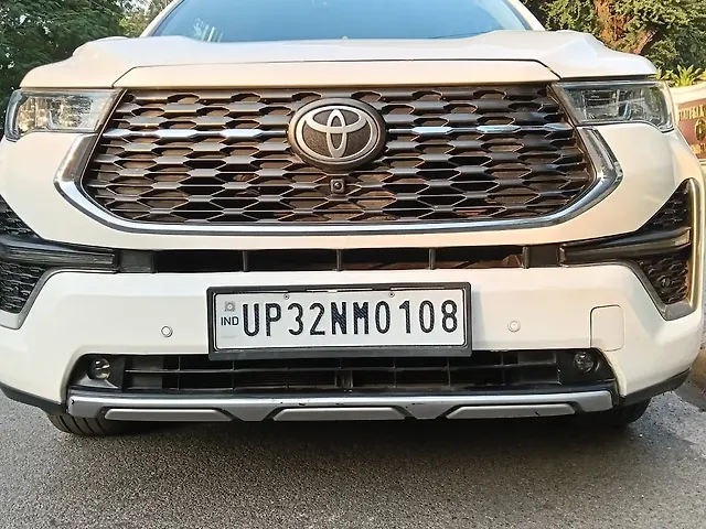 Used Toyota Innova Hycross ZX Hybrid (Electric + Petrol) Automatic (e-CVT) 7 STR in Lucknow