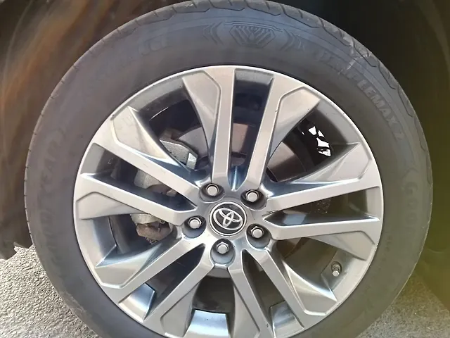 Used Toyota Innova Hycross ZX Hybrid (Electric + Petrol) Automatic (e-CVT) 7 STR in Lucknow