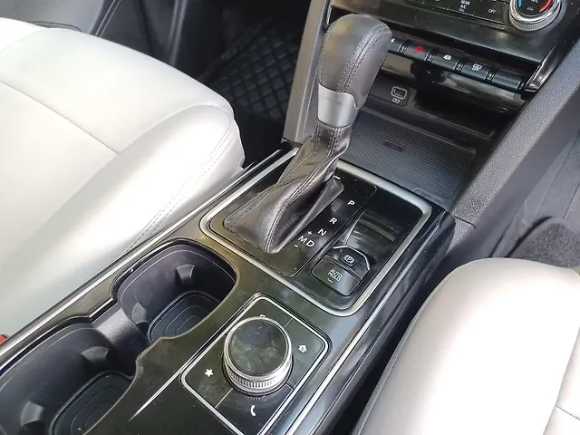 Used Mahindra Old Generation XUV700 AX 7 Petrol AT Luxury Pack 7 STR [2021] in Mumbai