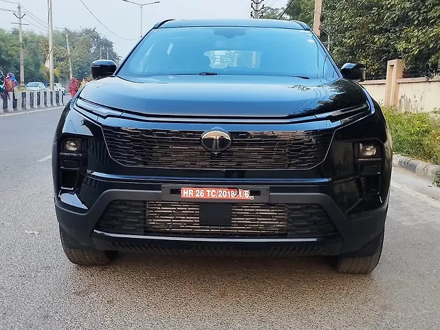 Used 2025 Tata Safari in Delhi