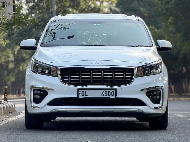 Used 2022 Kia Carnival in Delhi