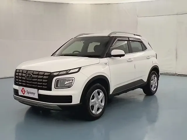 Used 2024 Hyundai Venue in Lucknow