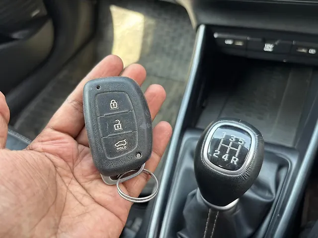 Used Hyundai i20 [2020-2023] Asta 1.2 MT [2020-2023] in Guwahati