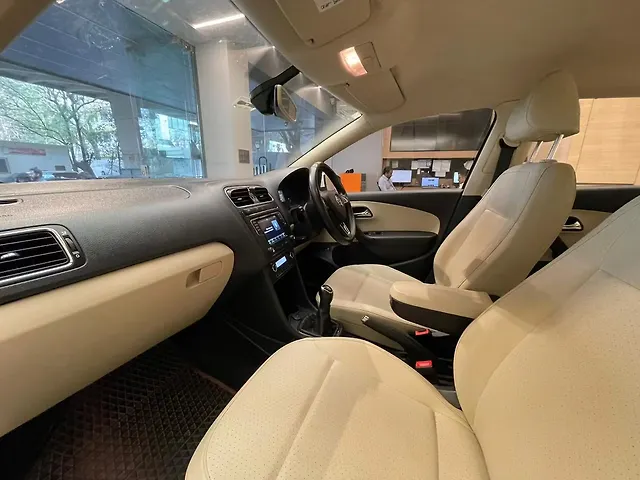 Used Skoda Rapid Style 1.6 MPI in Mumbai