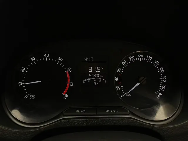 Used Skoda Rapid Style 1.6 MPI in Mumbai